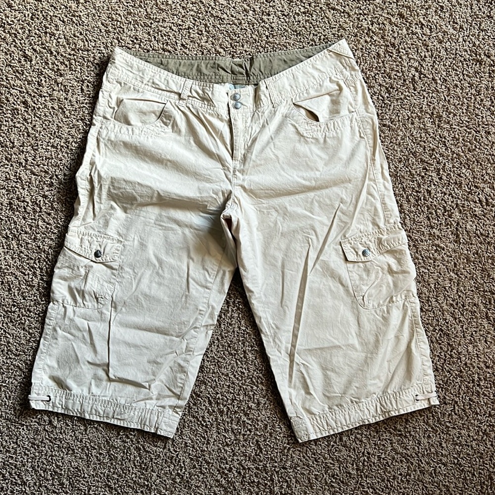 Athleta cargo capri 16T
